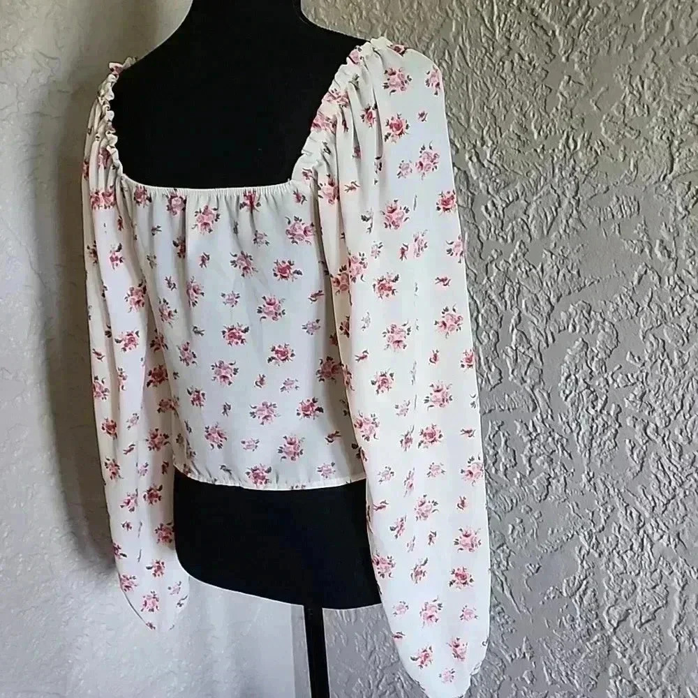 AROUND White pink floral blouse sweetheart neck - Picture 4 of 9